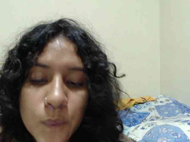 AlinaWoolf webcam