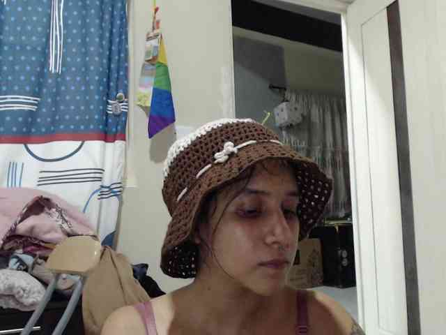 AlinaWoolf webcam