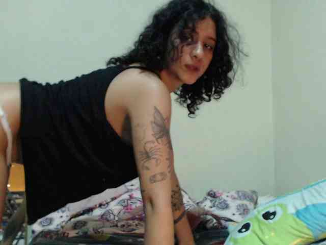 Model: AlinaWoolf