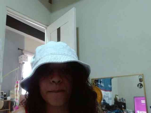 AlinaWoolf webcam