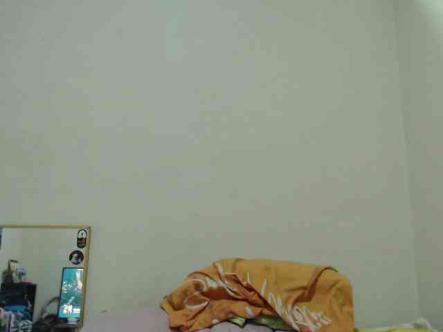 AlinaWoolf webcam