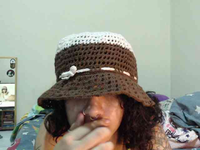 AlinaWoolf webcam