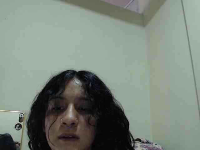 AlinaWoolf webcam