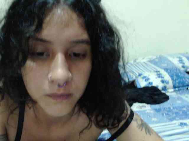AlinaWoolf webcam