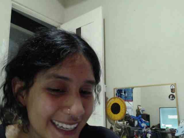 AlinaWoolf webcam