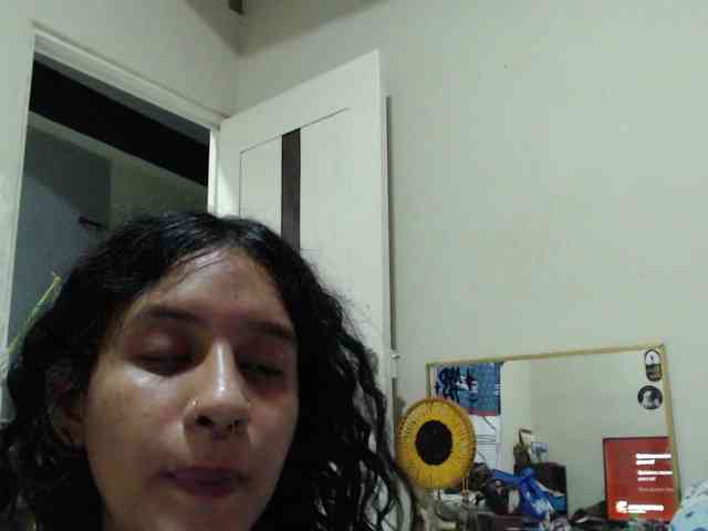 AlinaWoolf webcam