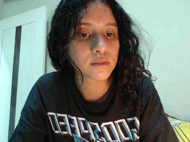 AlinaWoolf webcam