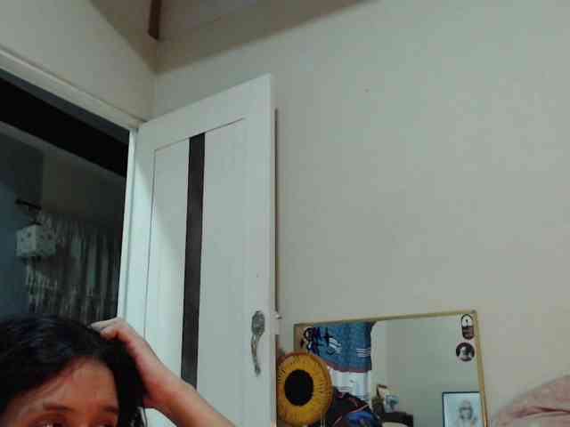 AlinaWoolf webcam