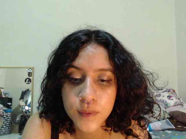 AlinaWoolf webcam