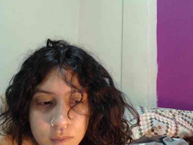 AlinaWoolf webcam
