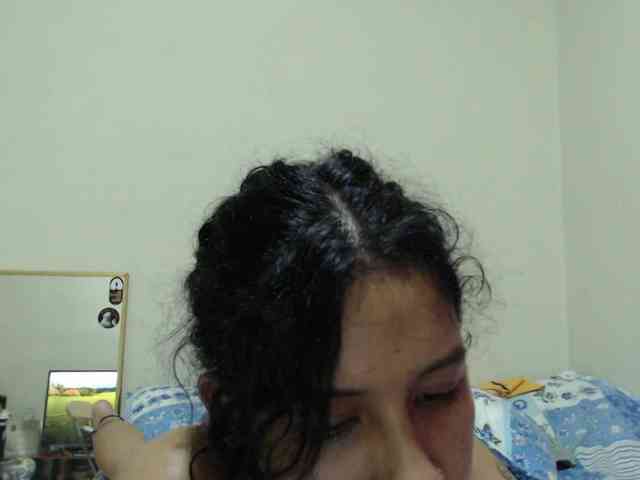 AlinaWoolf webcam