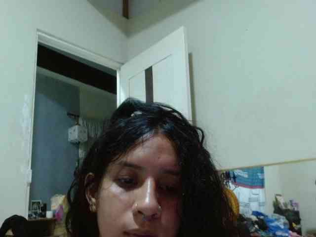 AlinaWoolf webcam