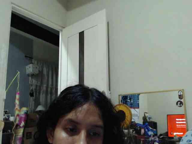 AlinaWoolf webcam