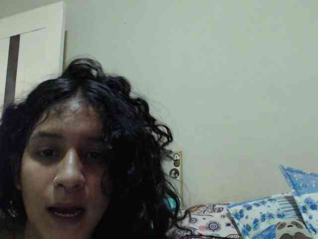 AlinaWoolf webcam