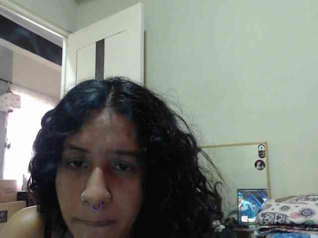 AlinaWoolf webcam