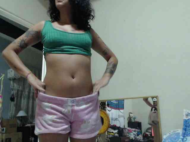 AlinaWoolf webcam