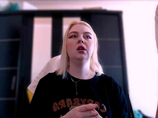 HolyDevilS Live Webcam on BongaCams