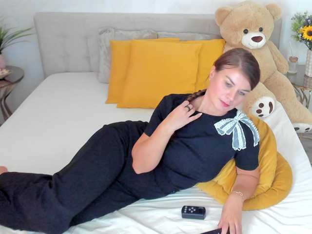 SuaveGia live cam on BongaCams