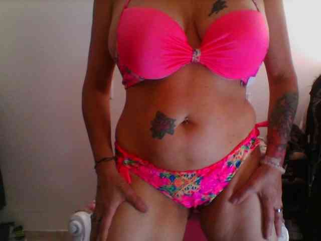 harlyqueen1 webcam