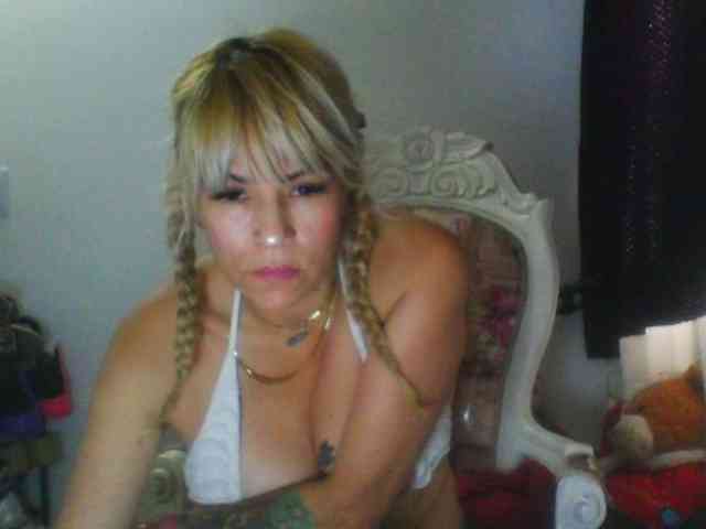 harlyqueen1 webcam