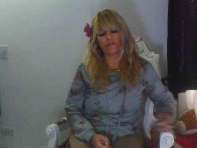 harlyqueen1 webcam