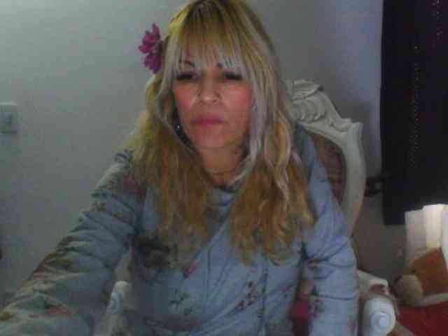 harlyqueen1 webcam