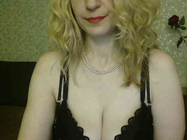NatashaNannette