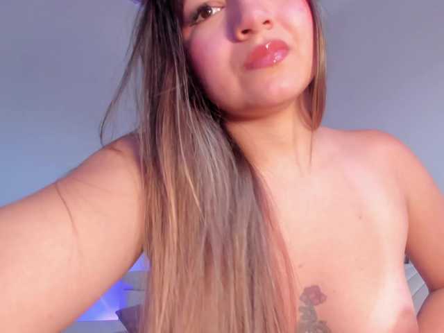 HannahDavis live cam on BongaCams