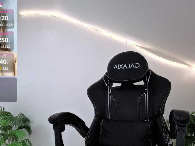Megan-Ros live cam