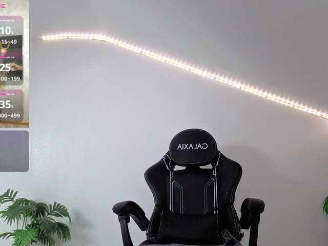 Megan-Ros live webcam show