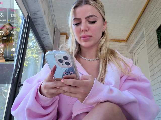 Megan-Ros live cam on BongaCams