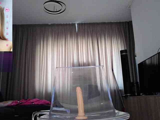 Megan-Ros webcam