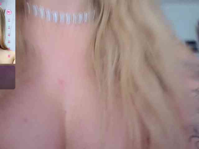 Megan-Ros webcam