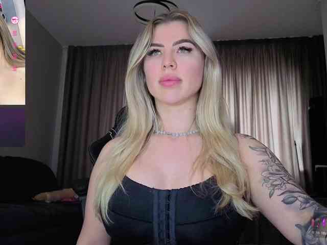 Megan-Ros webcam