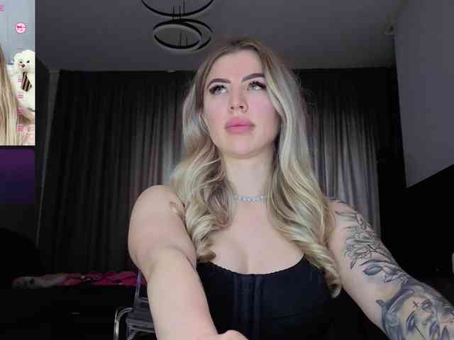 Megan-Ros webcam
