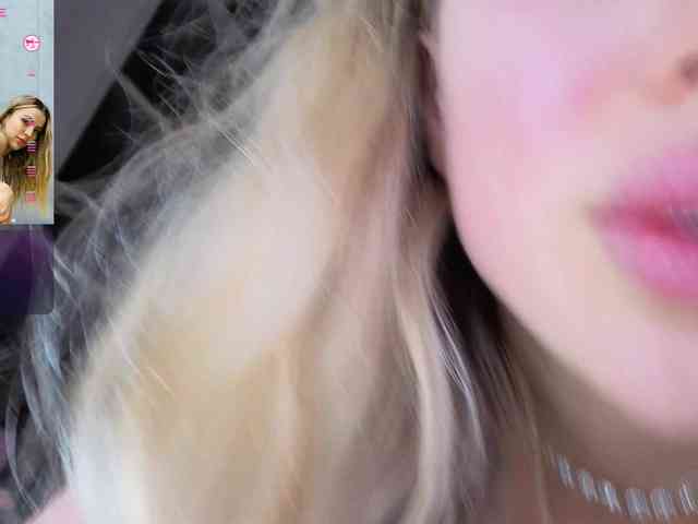 Megan-Ros Live Webcam on BongaCams