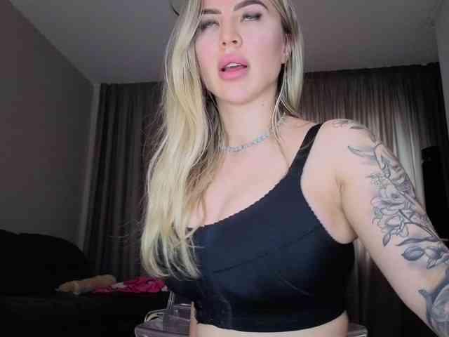 Megan-Ros webcam