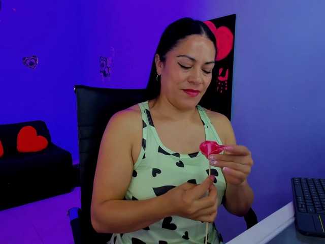 SkaterGal in diretta su BongaCams