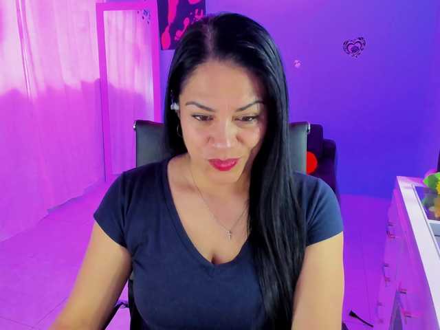 Sex chat gratuit in direct cu SkaterGal pe BongaCams