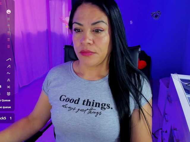 SkaterGal live cam on BongaCams