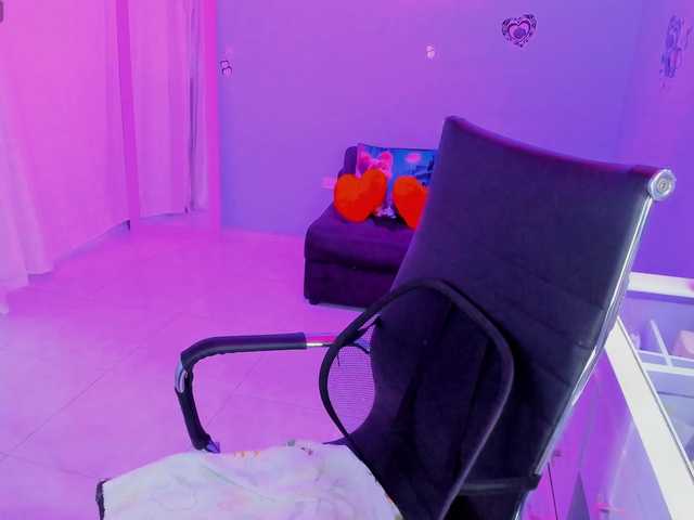 SkaterGal live cam
