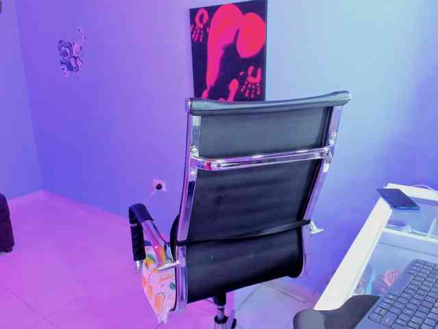 SkaterGal webcam