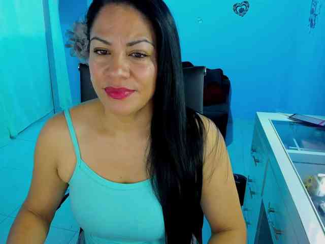 SkaterGal webcam