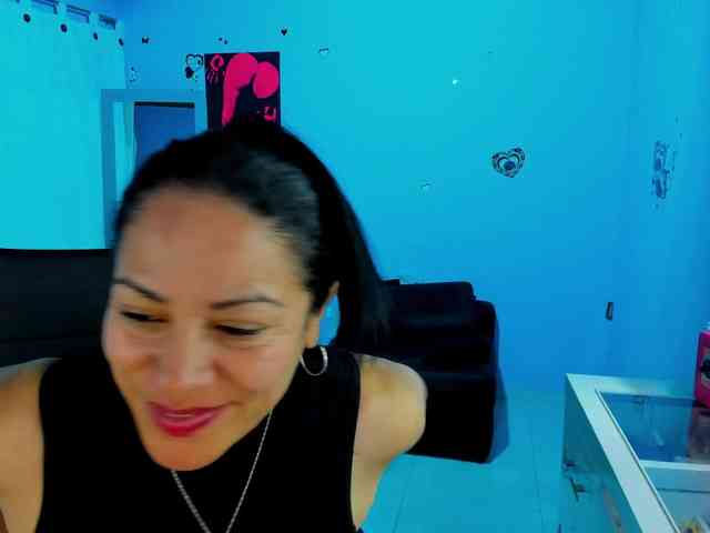 SkaterGal webcam