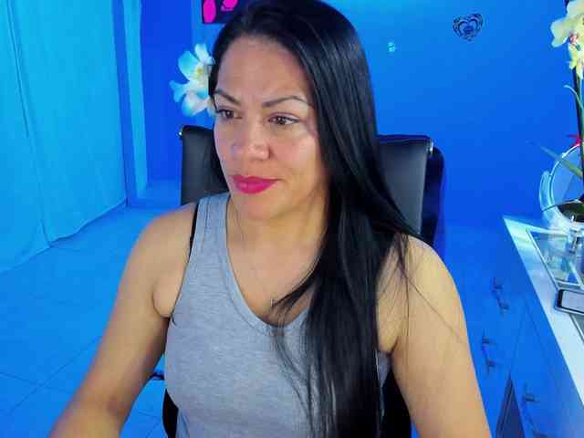 SkaterGal webcam