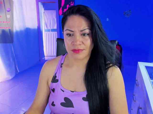 SkaterGal Live Webcam on BongaCams