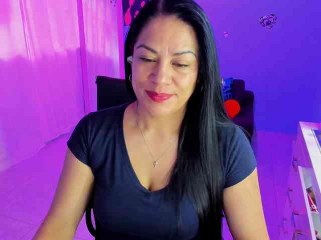 SkaterGal webcam