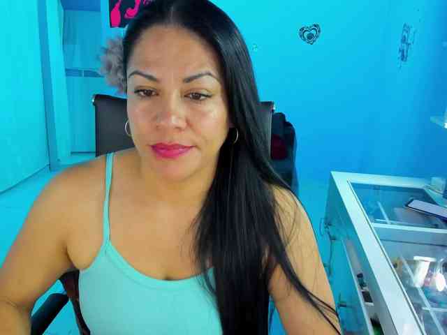 SkaterGal webcam