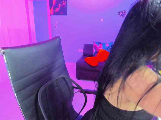 SkaterGal webcam
