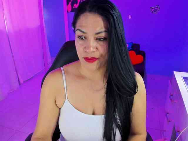 SkaterGal webcam